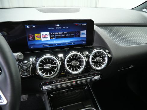 Certified 2025 Mercedes-Benz GLA 250 4MATIC image 19