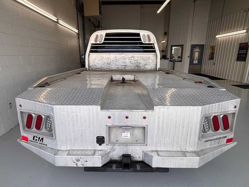 Used 2022 RAM 4500 Tradesman w/ Chrome Appearance Group AWD/4WD image 4