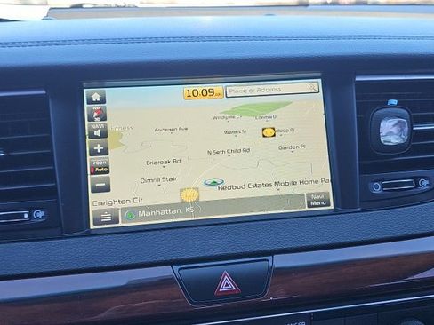 Used 2017 Kia Cadenza Premium w/ Luxury Package image 15