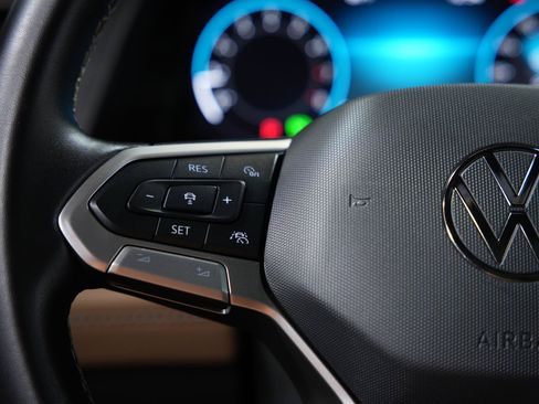 Used 2024 Volkswagen Atlas Cross Sport SE AWD/4WD image 37