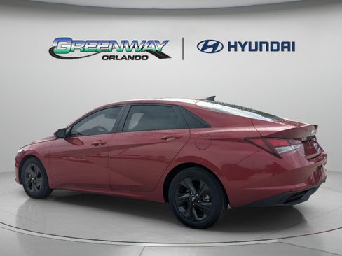 Used 2023 Hyundai Elantra SEL FWD image 5