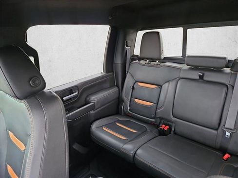 Used 2022 GMC Sierra 2500 AT4 w/ AT4 Preferred Package AWD/4WD image 6