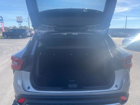 Used 2024 Chevrolet Trax LT w/ Driver Confidence Package image 7