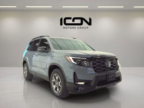 Used 2023 Honda Passport TrailSport image 4