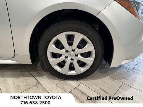 Used 2023 Toyota Corolla LE image 12