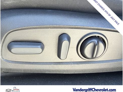 Certified 2022 Chevrolet Traverse LT FWD image 23