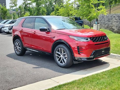 New 2024 Land Rover Discovery Sport Dynamic SE image 10