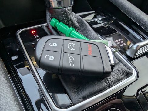 New 2026 Jeep Compass Latitude image 18