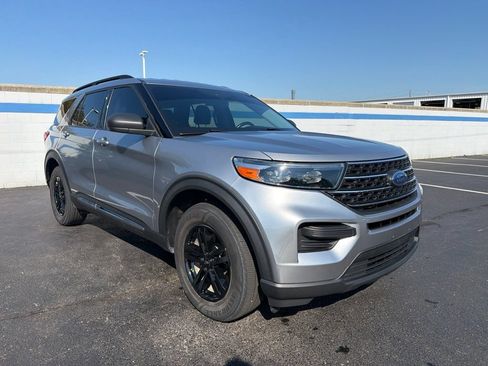 Used 2022 Ford Explorer XLT w/ Class IV Trailer Tow Package AWD/4WD image 7
