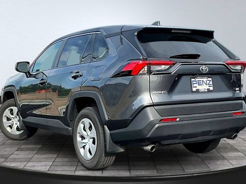 Used 2023 Toyota RAV4 LE AWD/4WD image 4