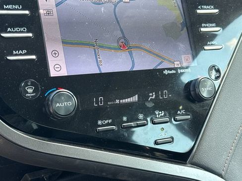 Used 2019 Toyota Camry XLE w/ Driver Assist Package FWD image 23