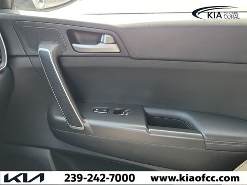 Used 2020 Kia Sportage LX FWD image 29