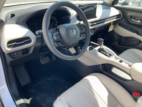 Used 2024 Honda HR-V EX-L image 3