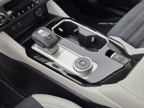 New 2026 Mitsubishi Outlander SE FWD image 16