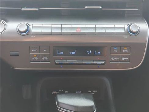 Used 2025 Hyundai Kona SEL FWD image 20