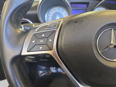 Used 2013 Mercedes-Benz SLK 250 image 16