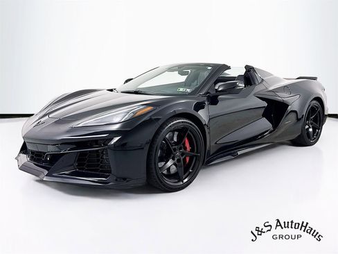 Used 2025 Chevrolet Corvette E-Ray image 3
