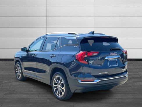 Used 2019 GMC Terrain SLT w/ Preferred Package FWD image 3