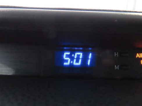 Used 2019 Toyota Highlander XLE image 26