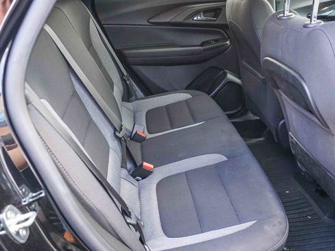 Used 2023 Chevrolet TrailBlazer LT FWD image 13