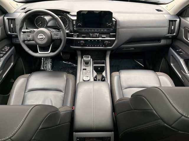 Used 2024 Nissan Pathfinder SL w/ SL Premium Package AWD/4WD image 14