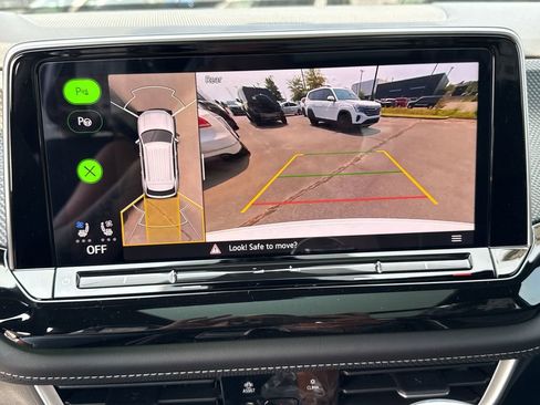 New 2025 Volkswagen Atlas Cross Sport SEL Premium R-Line AWD/4WD image 29