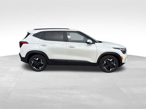 Certified 2024 Kia Seltos EX image 6