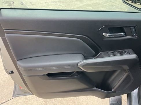 Used 2024 Chevrolet Colorado LT w/ LT Convenience Package RWD image 12