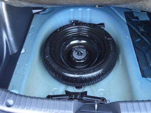 Used 2017 Toyota Yaris iA image 38