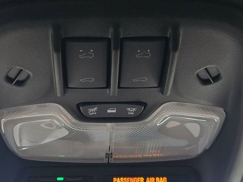 Used 2024 GMC Canyon AT4 w/ Technology Package AWD/4WD image 24
