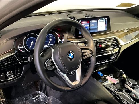 Used 2018 BMW 540i xDrive image 18
