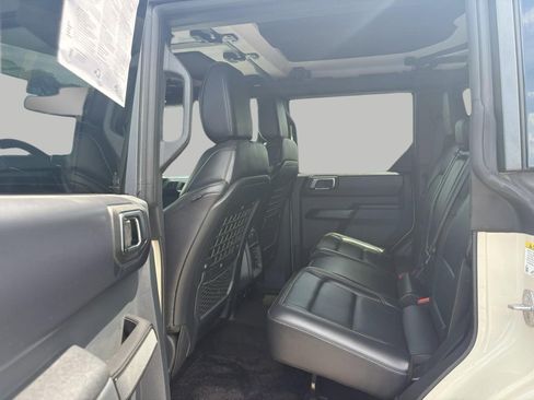 Used 2025 Ford Bronco Badlands AWD/4WD image 27