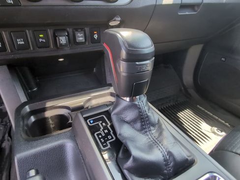Used 2019 Toyota Tacoma TRD Pro AWD/4WD image 24