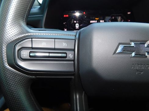 Used 2025 Chevrolet Colorado Trail Boss AWD/4WD image 28