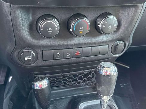 Used 2017 Jeep Wrangler Unlimited Sport w/ Connectivity Group AWD/4WD image 18