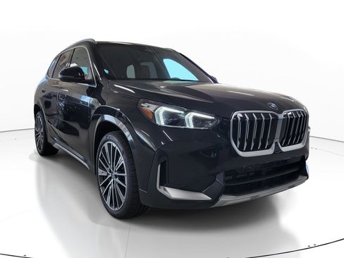 New 2025 BMW X1 xDrive28i w/ Convenience Package AWD/4WD image 3