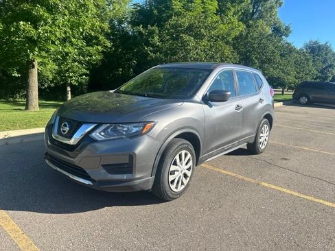 Used 2017 Nissan Rogue S AWD/4WD image 1