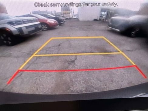 Used 2023 Hyundai Kona SE image 30