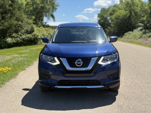 Used 2018 Nissan Rogue S AWD/4WD image 4