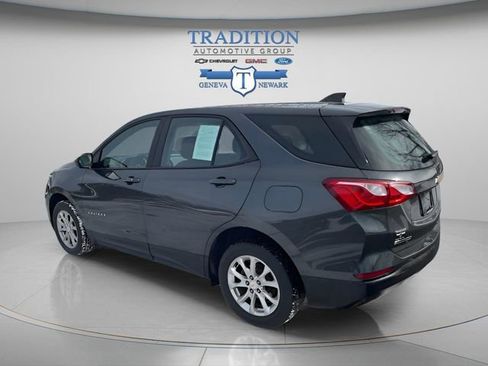 Used 2021 Chevrolet Equinox LS image 3