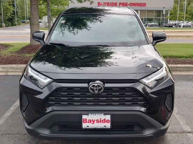Used 2025 Toyota RAV4 LE AWD/4WD image 5