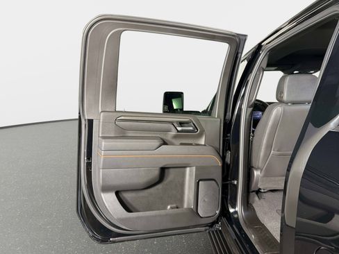 Used 2025 GMC Sierra 2500 AT4 AWD/4WD image 33