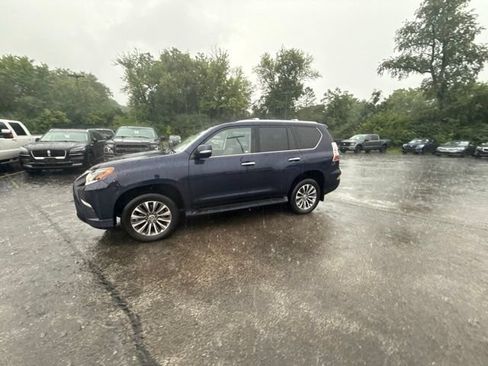 Used 2022 Lexus GX 460 Luxury w/ Accessory Package AWD/4WD image 21