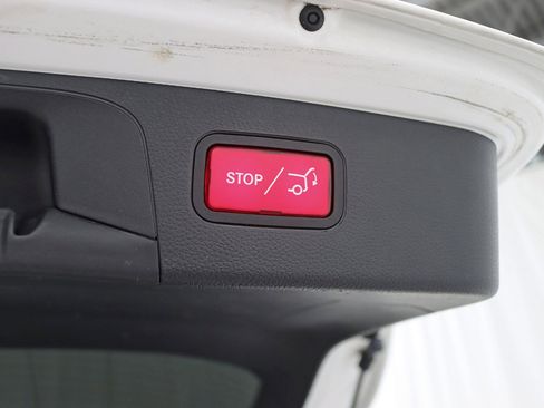 Used 2017 Mercedes-Benz GLC 300 4MATIC image 37