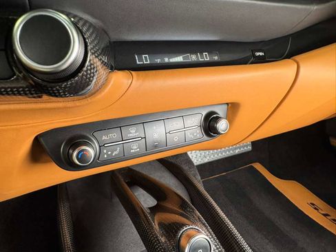 Used 2022 Ferrari 812 GTS image 29