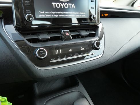 Certified 2022 Toyota Corolla LE image 23