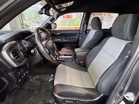 Used 2023 Toyota Tacoma TRD Off-Road image 20