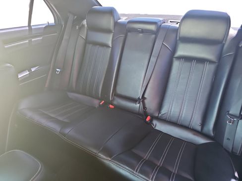 Used 2020 Chrysler 300 S RWD image 16