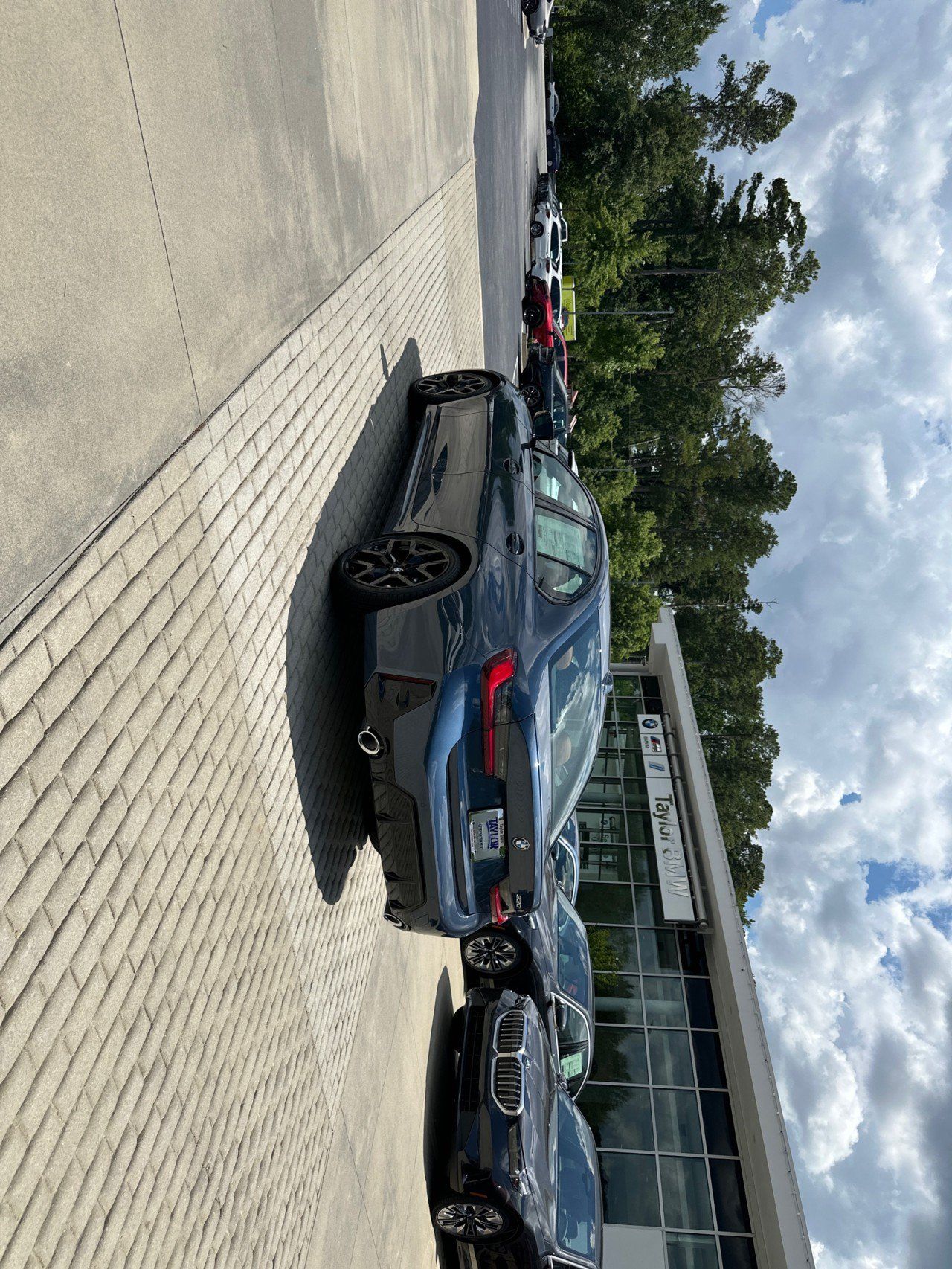New 2026 BMW 330i Sedan w/ M Sport Package RWD image 4