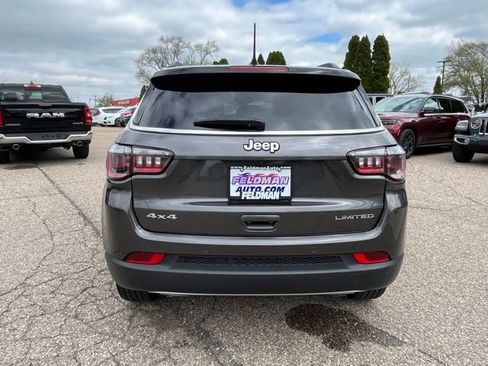 Used 2023 Jeep Compass Limited AWD/4WD image 4